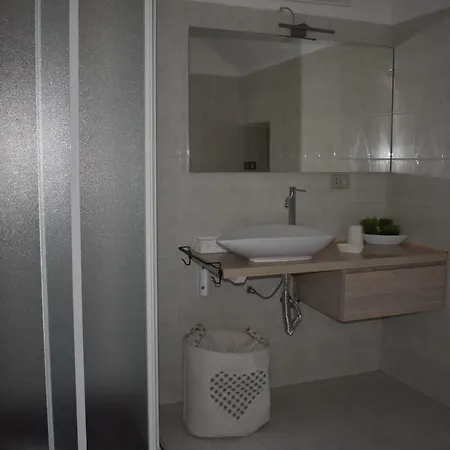 Appartamento Fiumelatte Lake Wiew House *